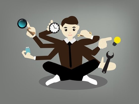 Ačkoliv se může zdát multitasking efektivní, opak je pravdou a ve většině případů se jedná o jeden ze spouštěčů stresu
